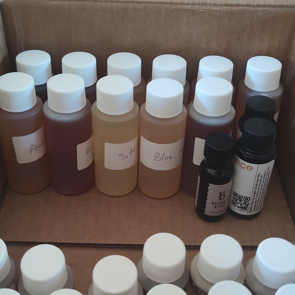 Box Of 1oz. & 2oz. Fragrance Oils For Soap & Candle Making (35 Full Bottles) - Picture 2 of 16
